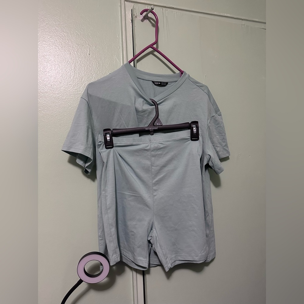 Matching Set - Picture 2 of 7